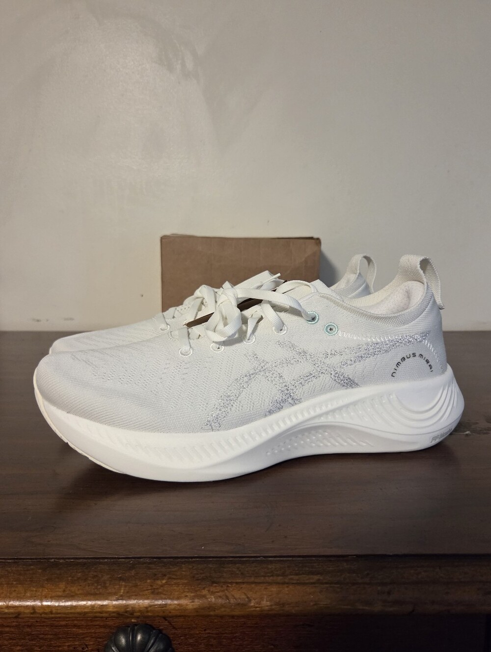 ASICS Nimbus Mirai Running Shoes White Knit Men's Sz 11 New With Flaws
